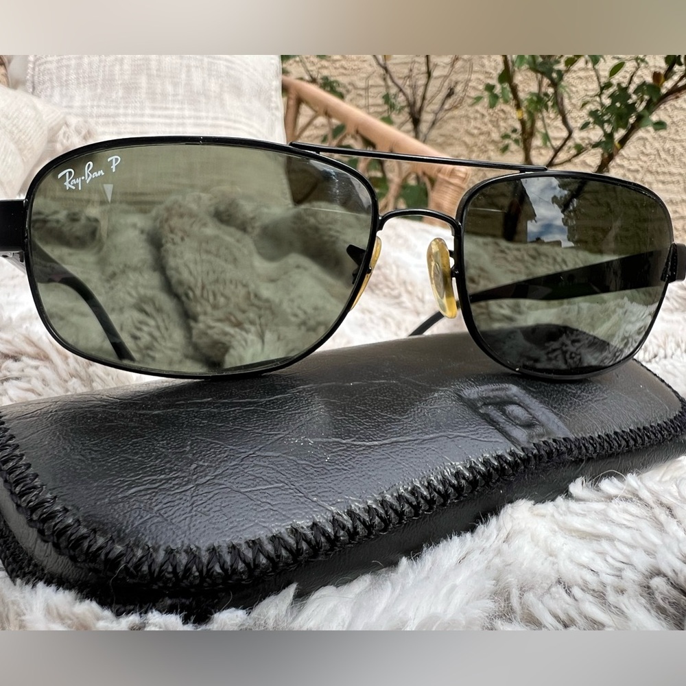 RAY BAN POLARIZED CRYSTAL BLACK SLIM LINE-SLEEK RECTANGULAR SUNGLASSES